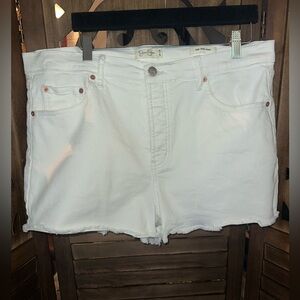 Jessica Simpson- Women's White Denim High Waist Shorts- Size 14/32
